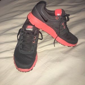 Like new Nike's - color is awesome! Size 7;