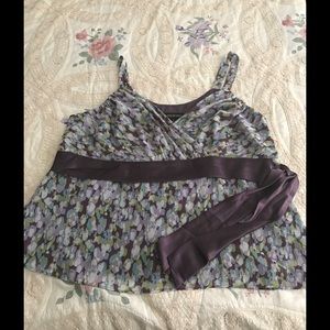 Flowy tank top,... great for the summer