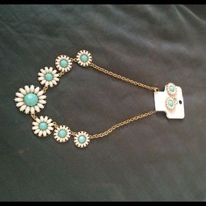 Necklace and earring set
