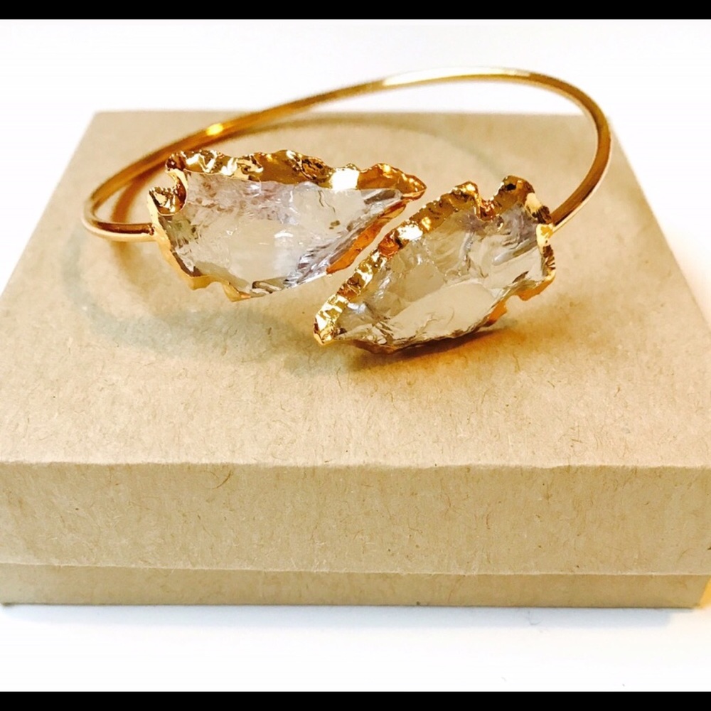 Crystal Arrow Bangle. - Picture 3 of 7