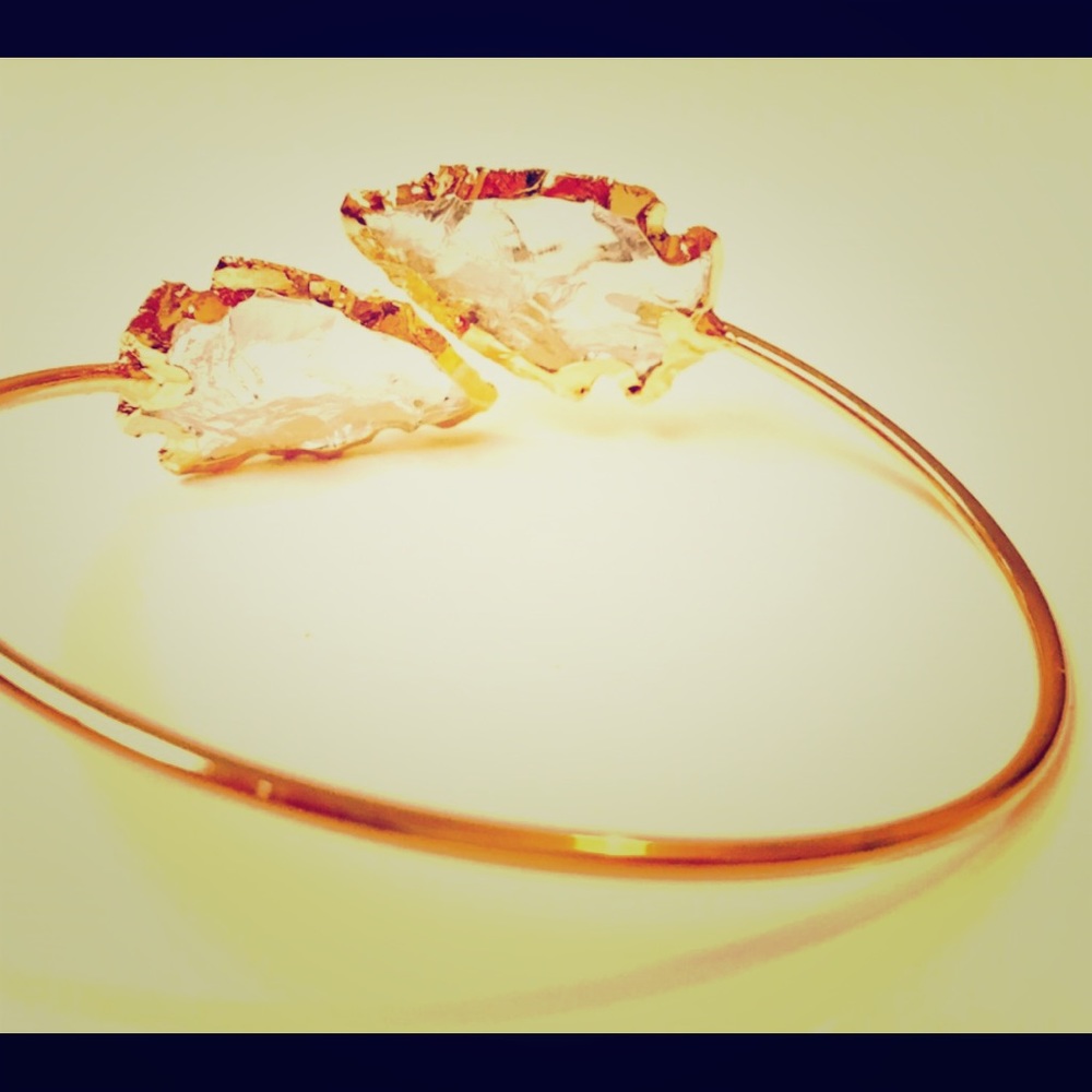 Crystal Arrow Bangle. - Picture 4 of 7