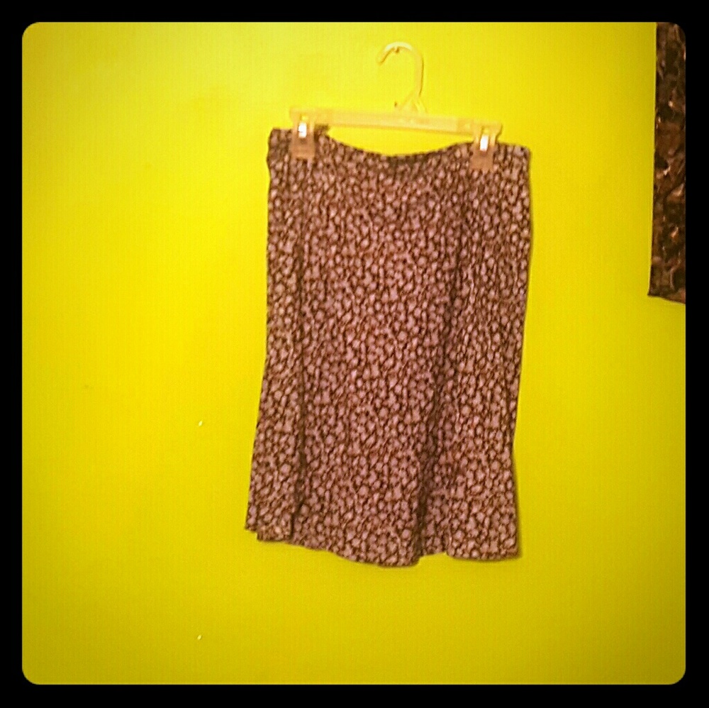 Mini & flowy skirt....just in time for spring
