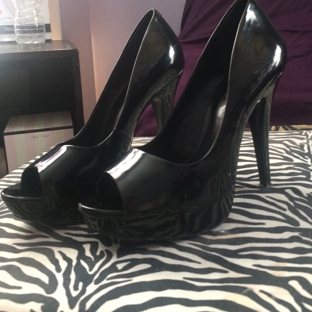 Black Jessica Simpson Heels ✨