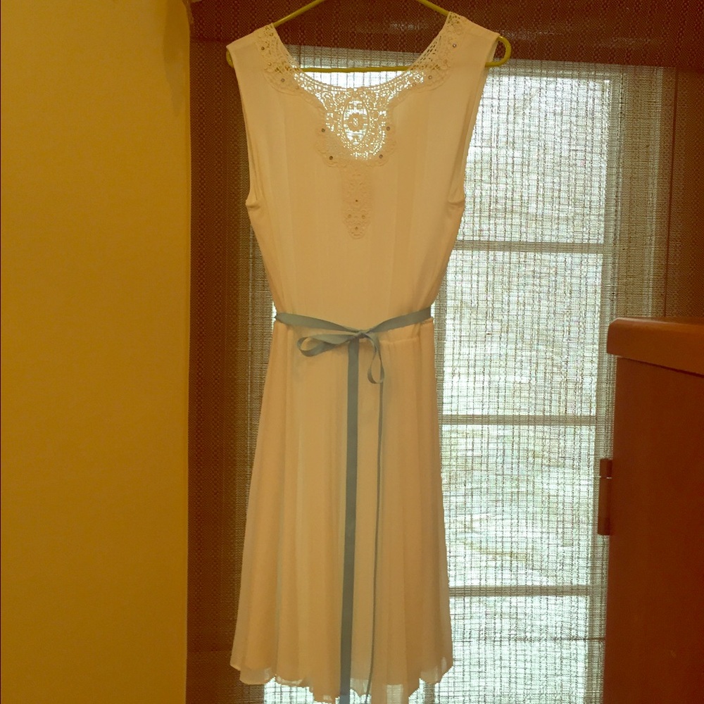 Classic dress