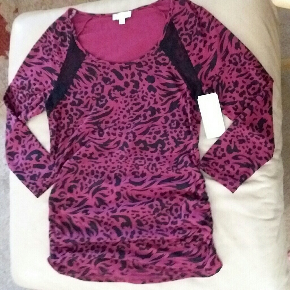 NWT Currants maroon leopard print 3/4 sleeve top