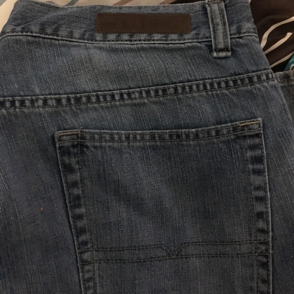 Perry Ellis Men's light blue jeans 32" inseam
