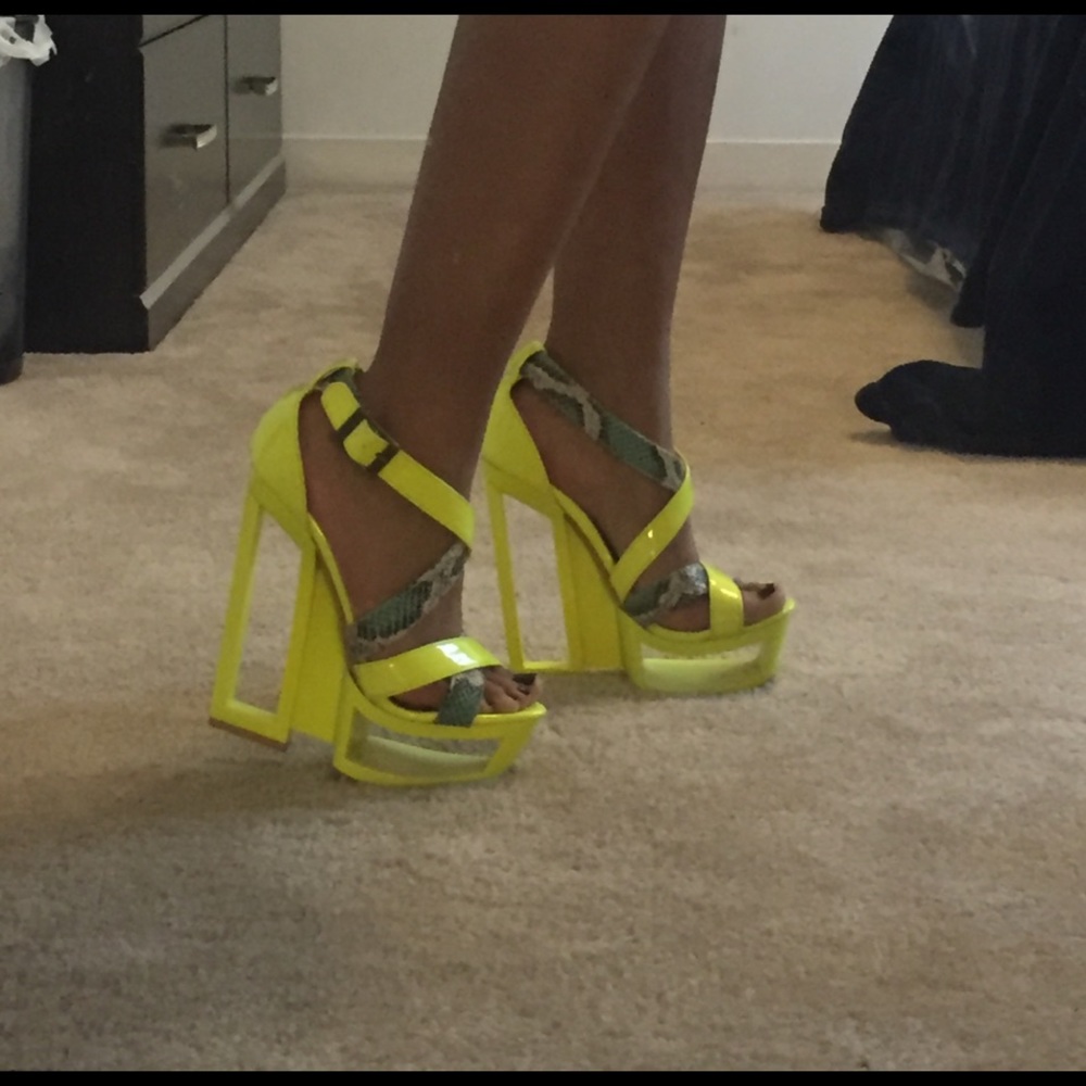 Extreme Platform Wedge Heels