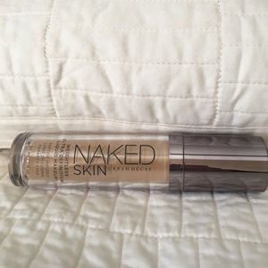 Urban Decay Naked Skin liquid foundation