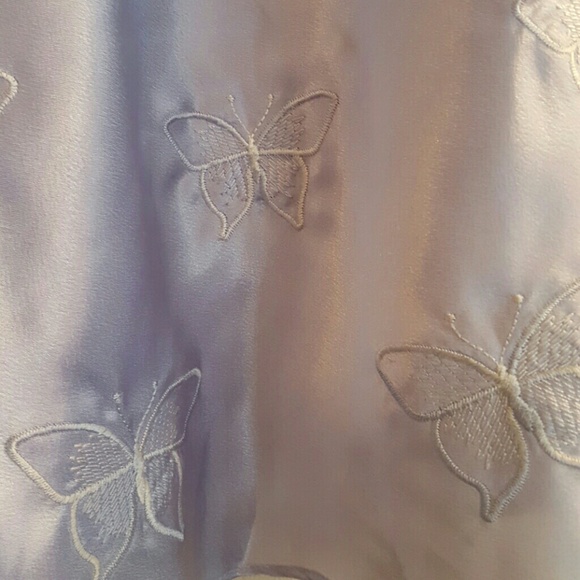 Lingerie - Picture 3 of 3