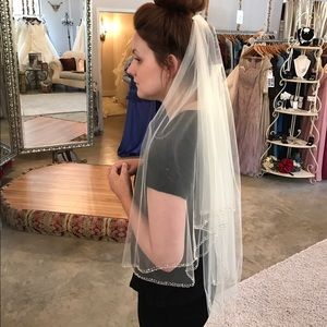 Rose gold beaded ivory comb veil