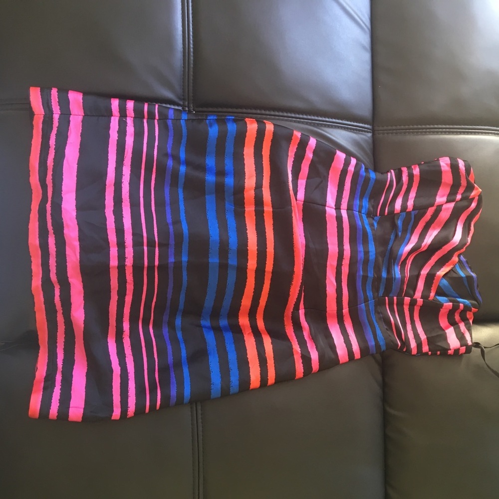 Heart shape neck dress size 2