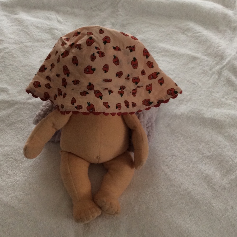 Stella McCarthy 9-12 mo hat