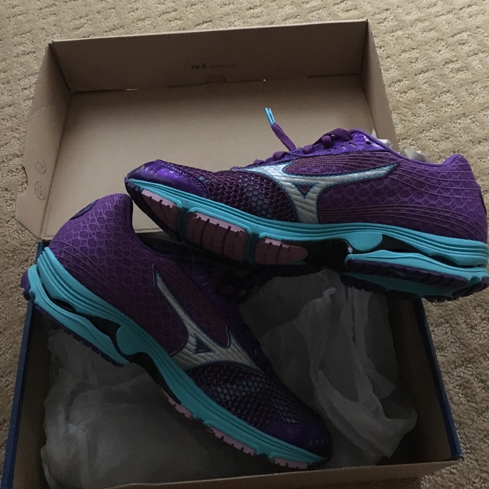 Mizuno Wave Sayonara 3 running shoes