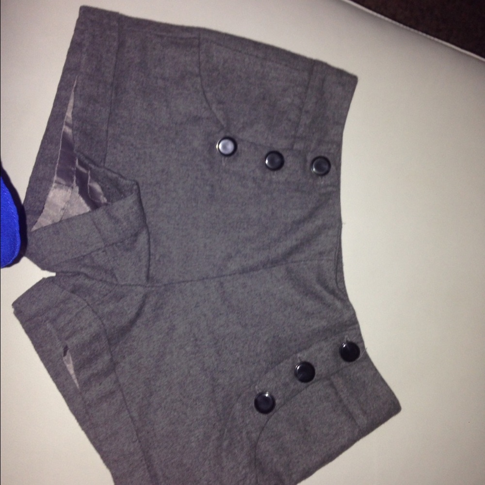 Grey shorts