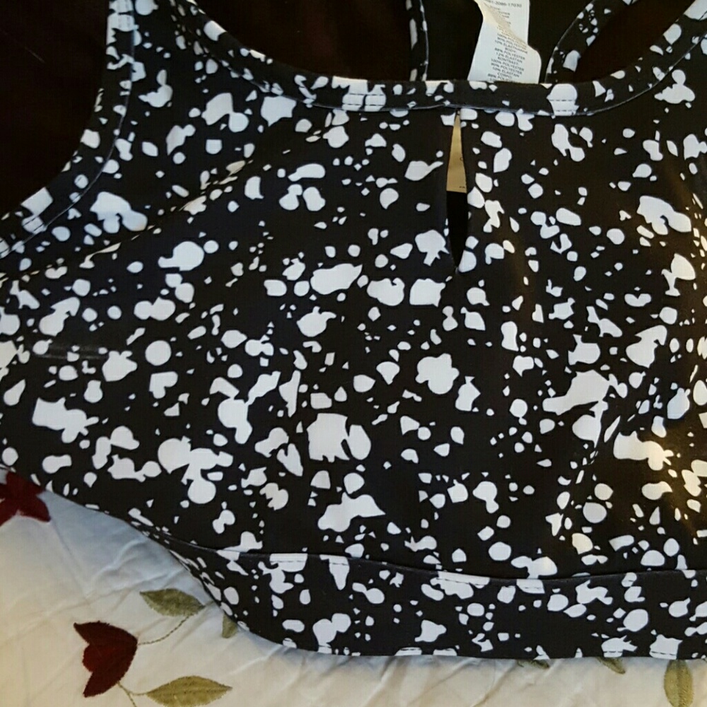 Fabletics. Sports. Bra