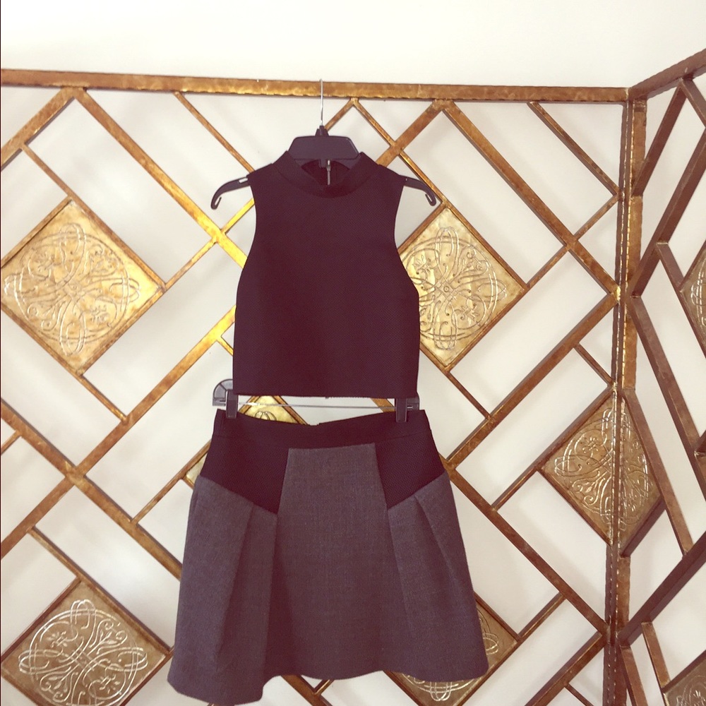 Very Chic Wool Designer Skirt