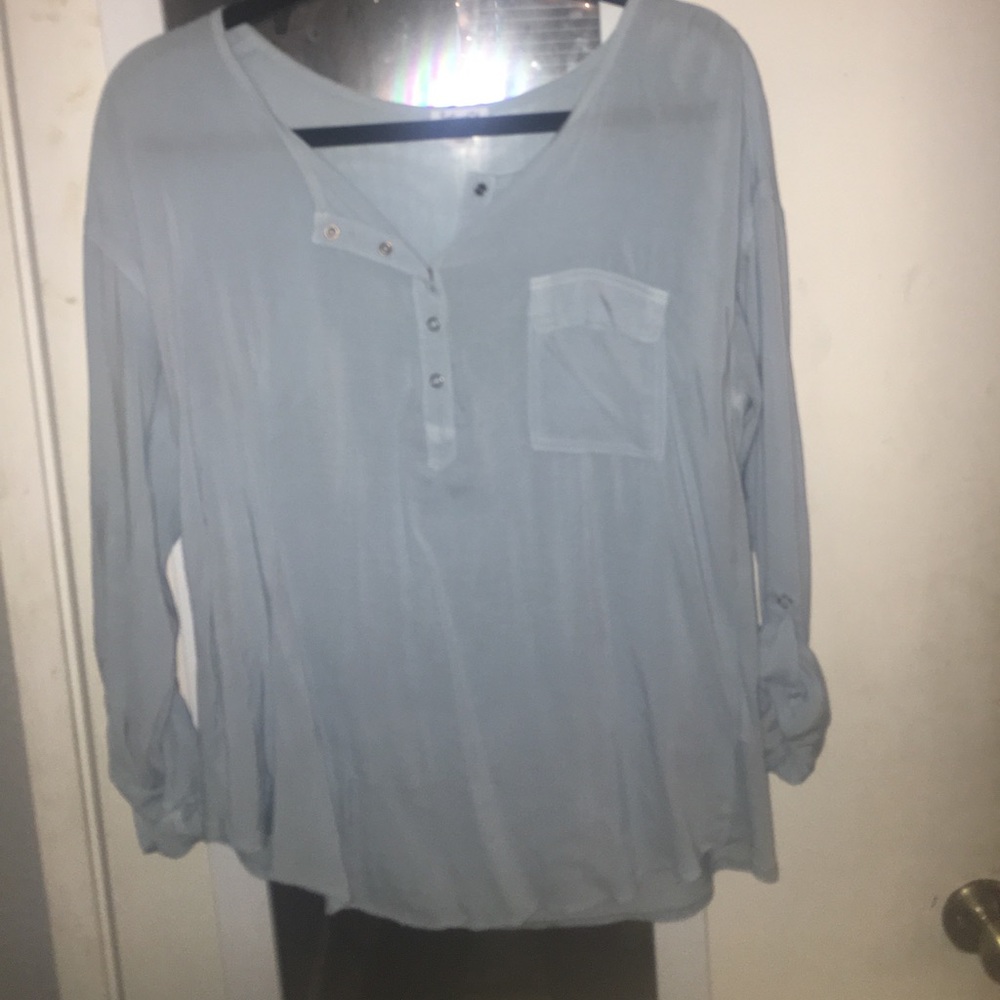Baby blue Splendid Henley!Nice& light for spring