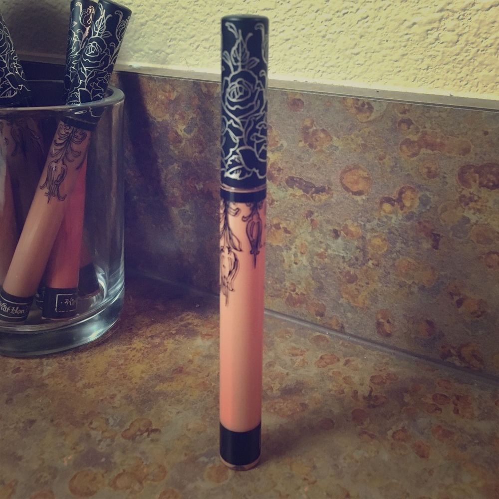 Kat Von D Nude everlasting liquid lipstick
