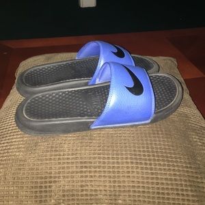 Nike benassi slides