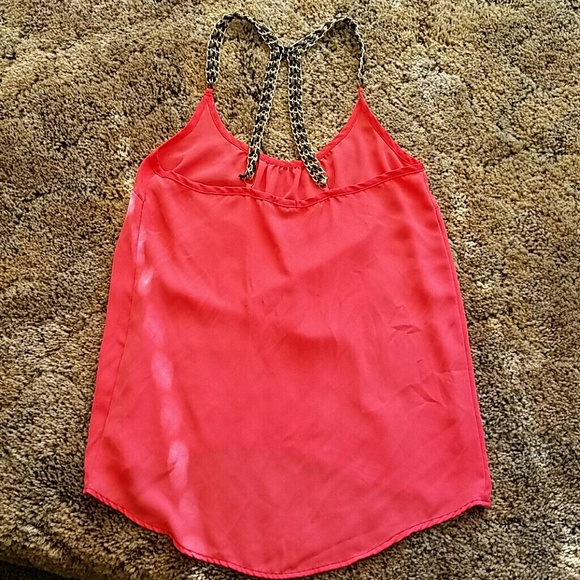 Cute top - Picture 3 of 3