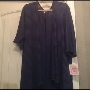 LuLaRoe small blue Lindsay