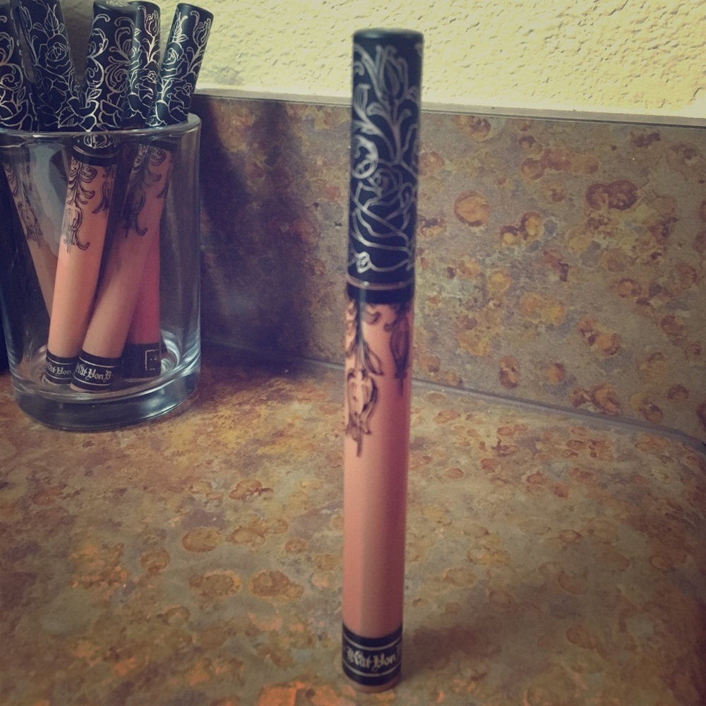 Kat Von D Nude everlasting lipstick