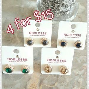 ➡4 Pairs of Crystal Stud Earrings💎