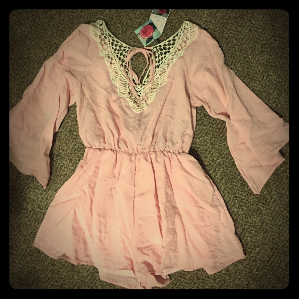 Women's Medium Pink Romper NWT