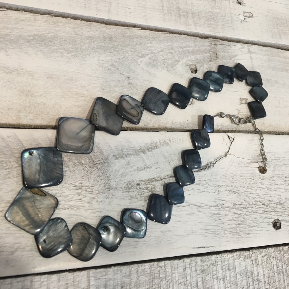 Shell ๐ look necklace - Picture 2 of 4