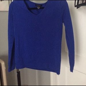 NEVER WORN  v-neck sweater