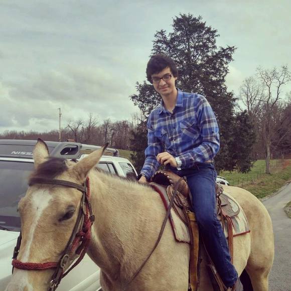 Meet your Posher, Plinio - Picture 1 of 1