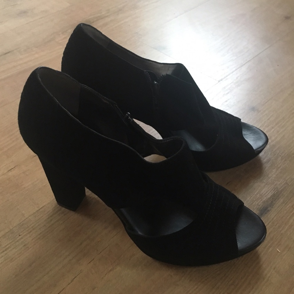 Banana Republic Heels