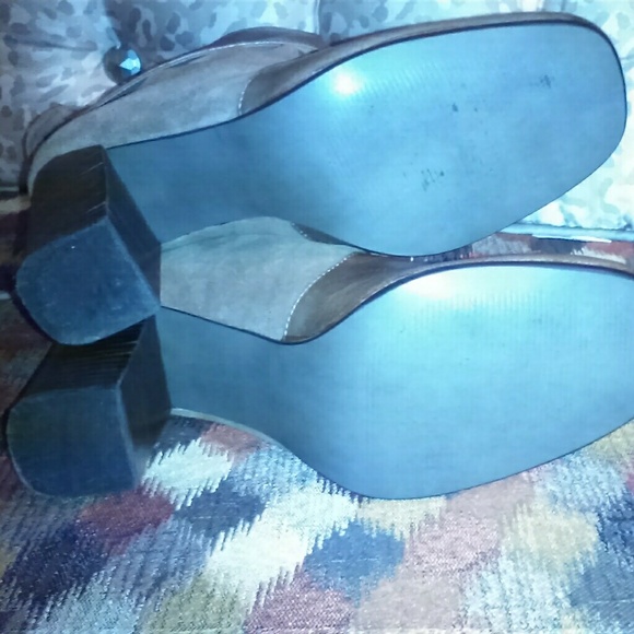 Boots - Picture 5 of 5