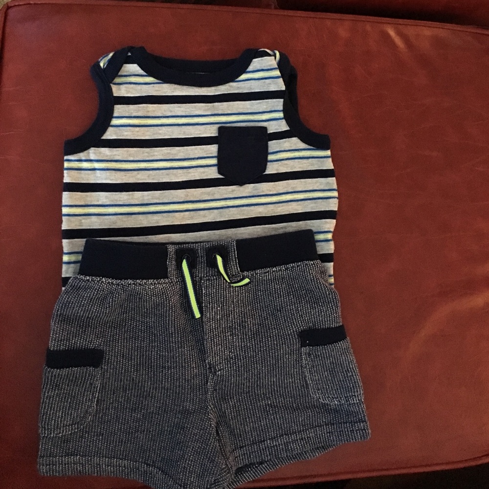 Short set.  Size 6-9 months