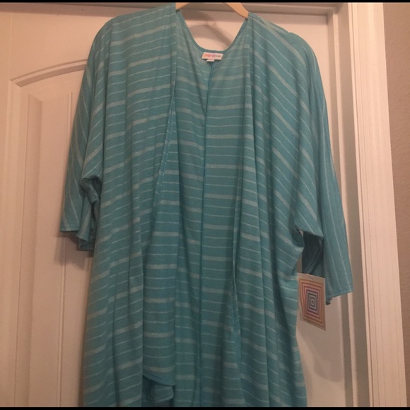 LuLaRoe blue Lindsay - Picture 1 of 2