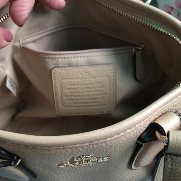 Coach mini satchel crossbody - Picture 3 of 4