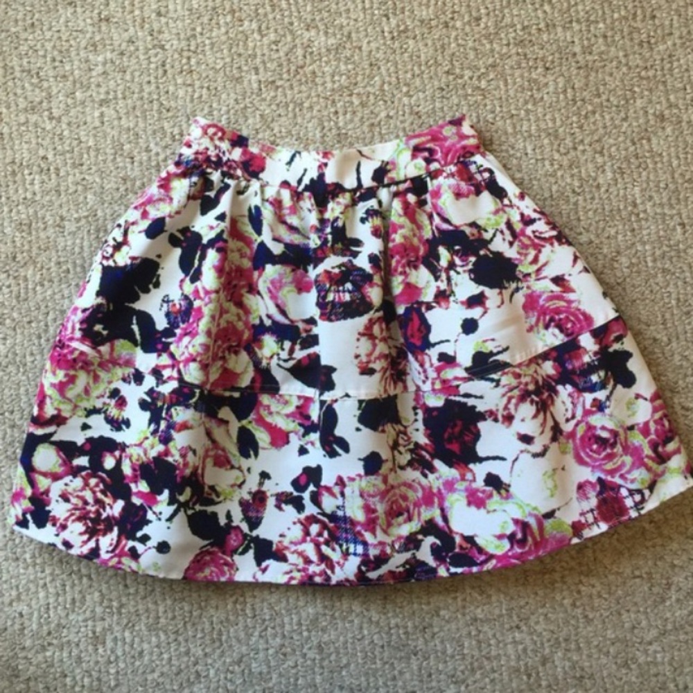 Express High Rise Spring Skirt - size 00