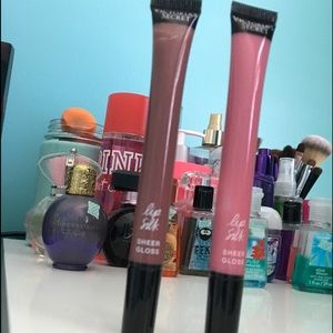 VS lip gloss