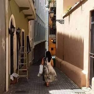 Meet your Posher, Iris