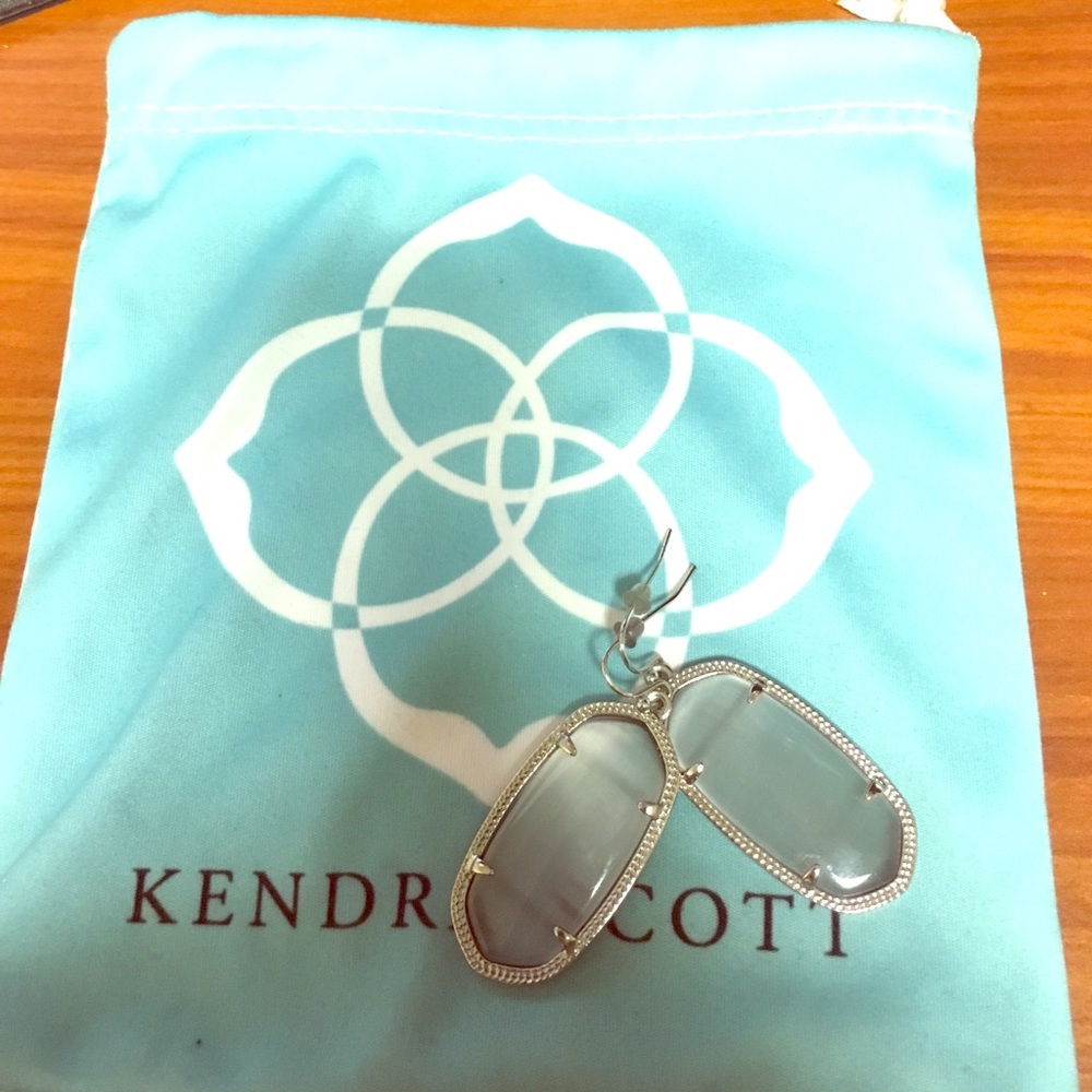 Kendra Scott Elle Earrings in Slate