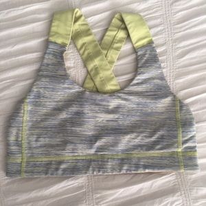 Lululemon sports bra