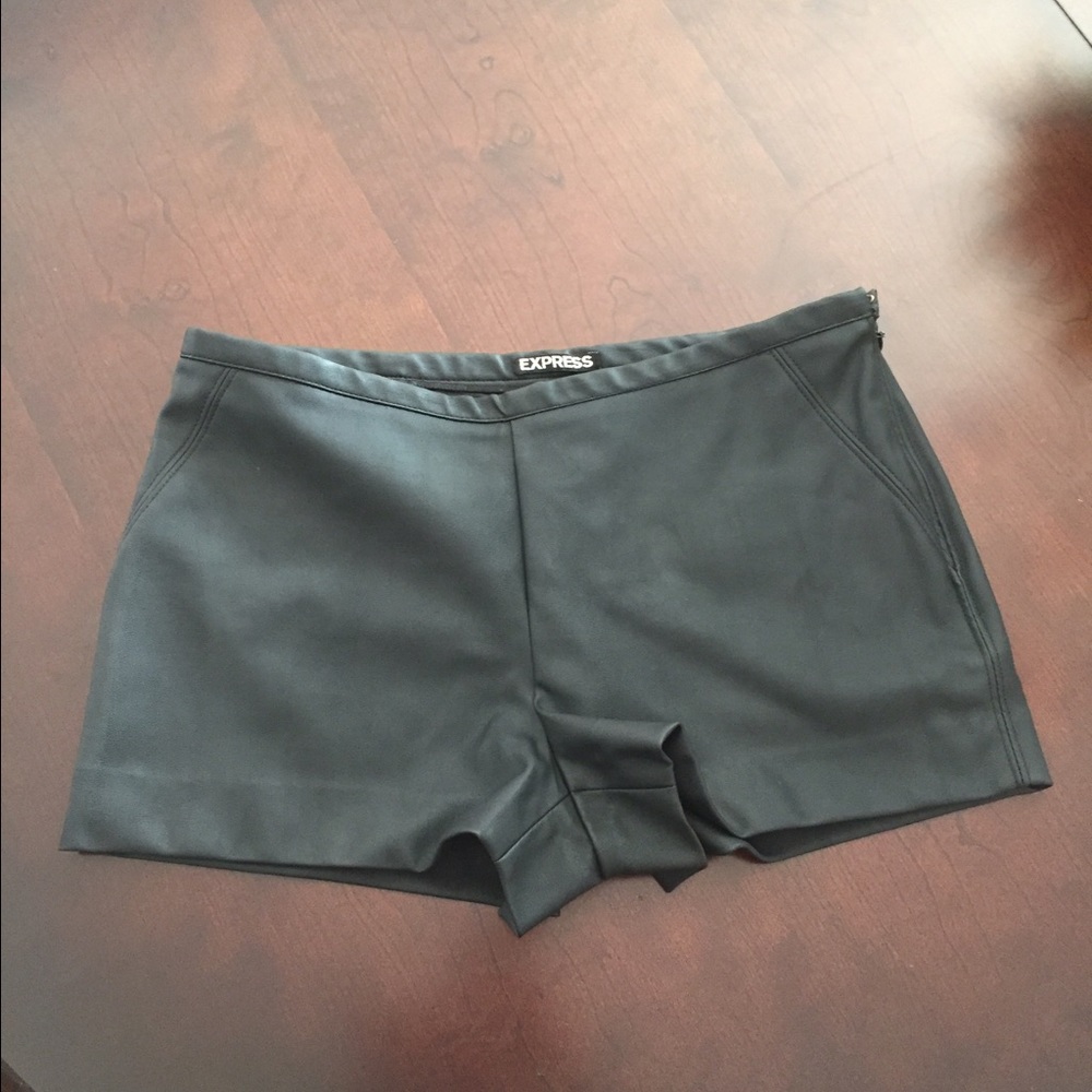 Express faux leather shorts sz 2