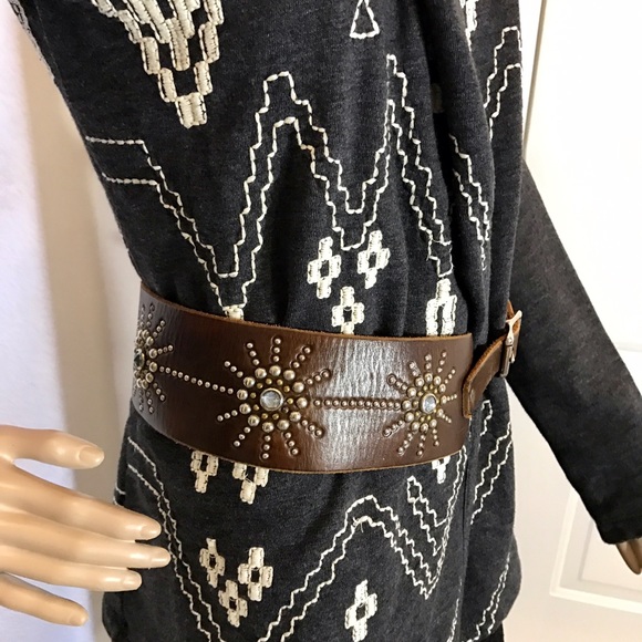 🌟Host Pick🌟Star Burst Stud & Gem Leather Belt - Picture 2 of 4