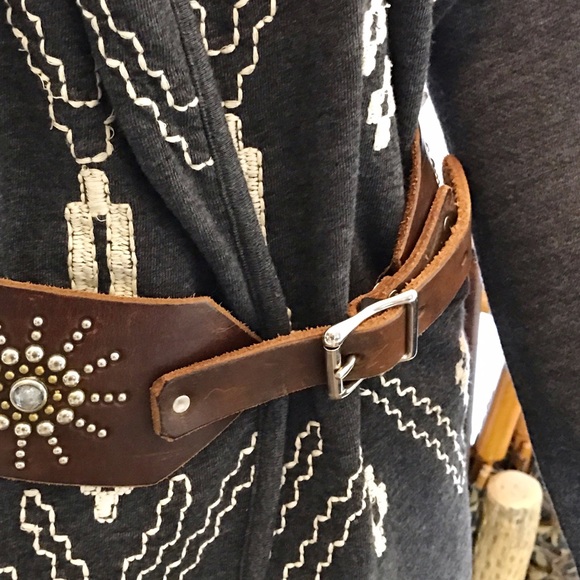 🌟Host Pick🌟Star Burst Stud & Gem Leather Belt - Picture 4 of 4