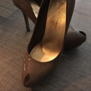 REDUCED! PATENT leather pumps x Jessica Simpson