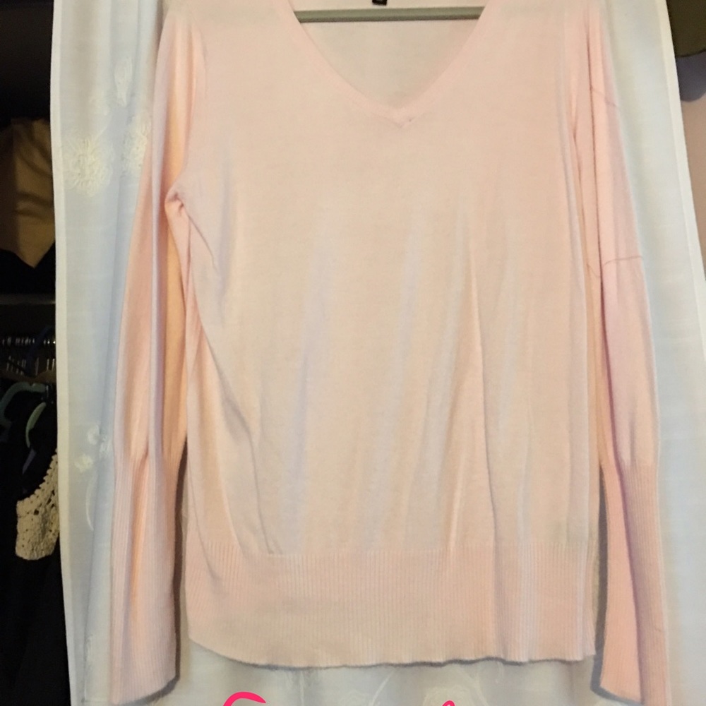 Pink thin sweater xox