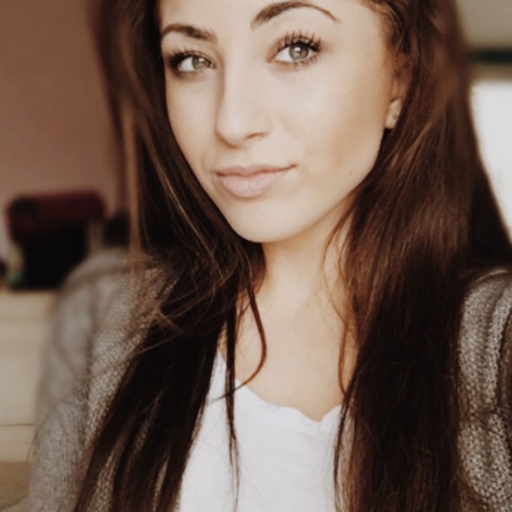 Meet your Posher, Arianna