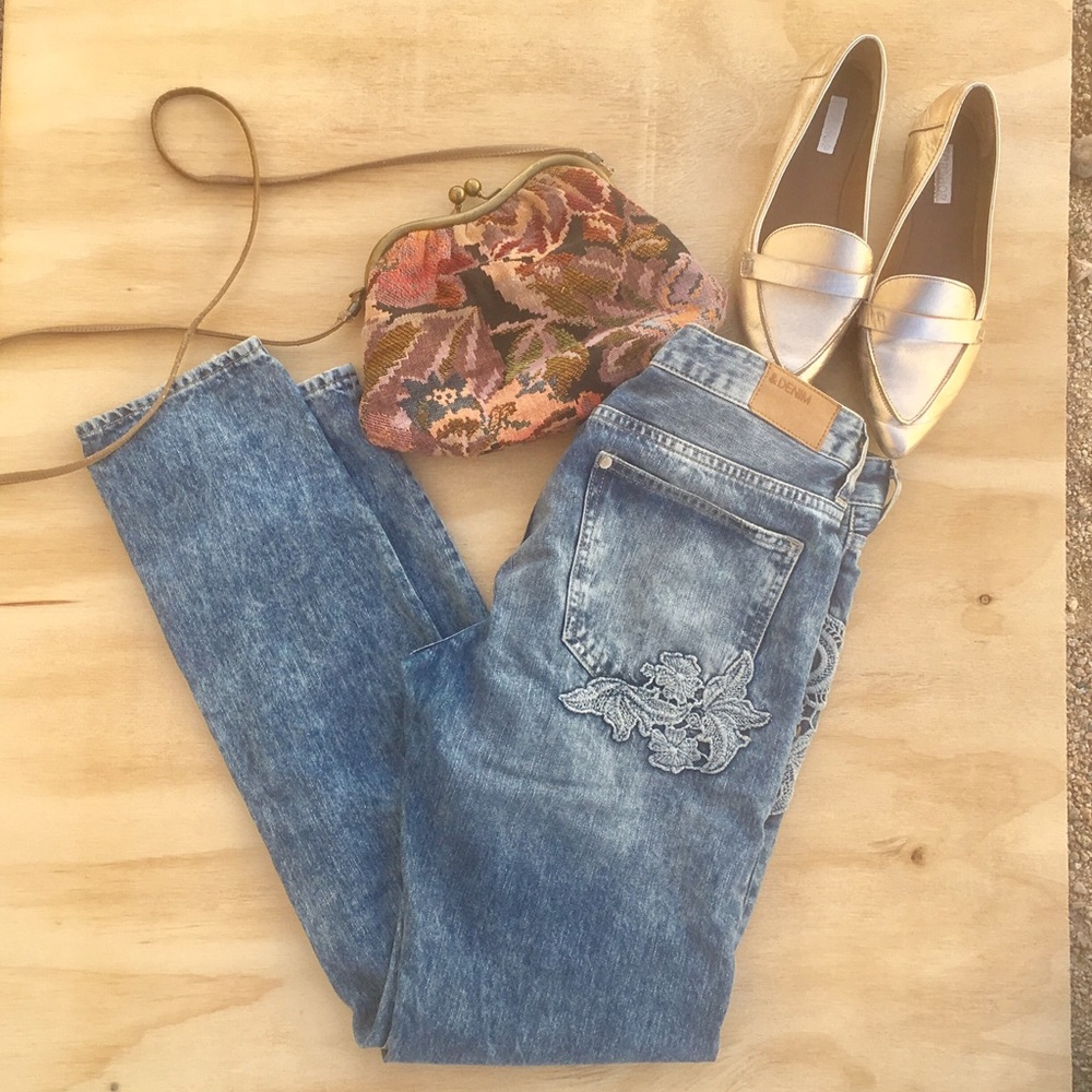 H&M Floral embellishment acid wash cropped Jean