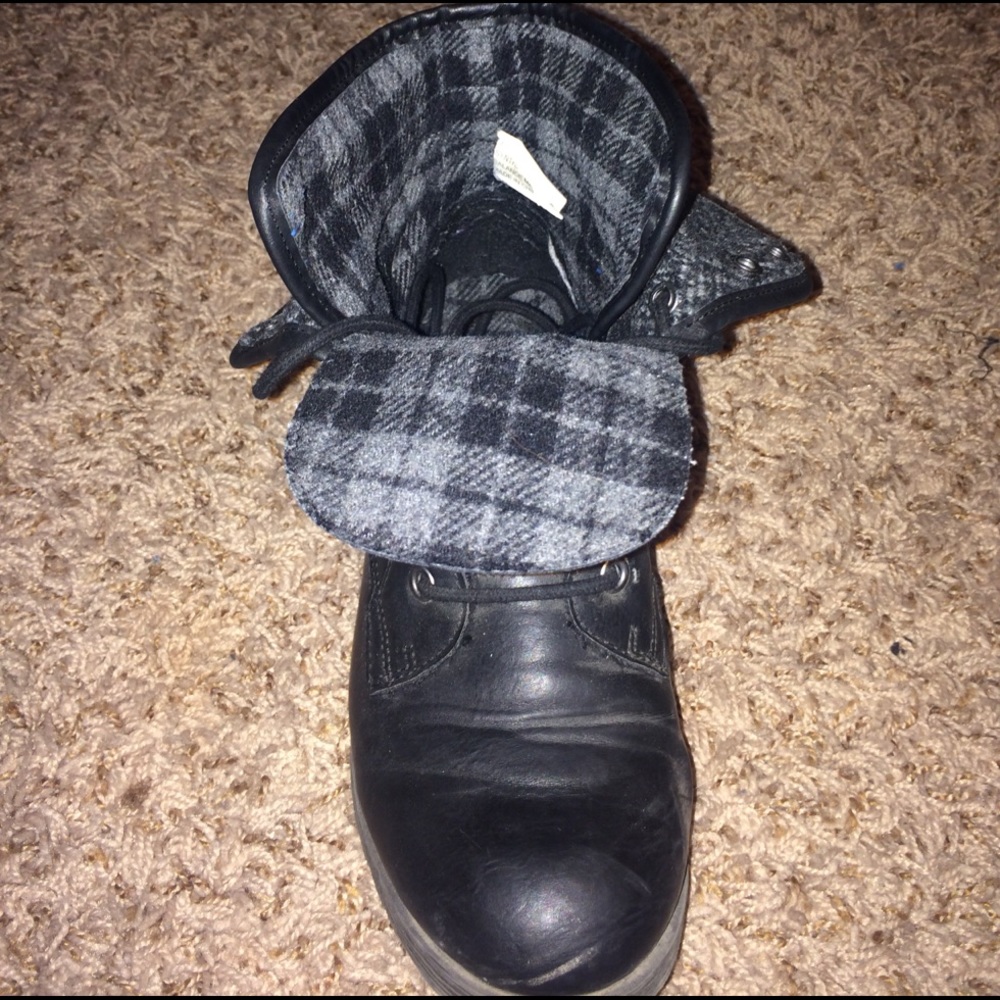 Black combat boot