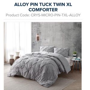 Twin/Twin XL Grey Pintuck Comeforter Set